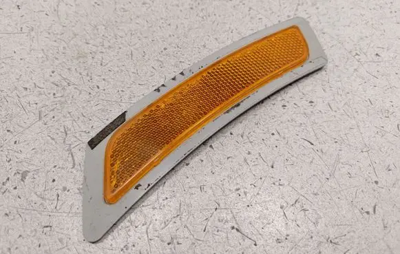 BMW 5 F10 F11 Front reflector 63147203266