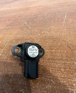 Mercedes-Benz C W204 Air pressure sensor A0061531528 D2784