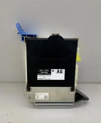 Lexus IS III XE30 Fuse box set 8273053J30A 4B250541