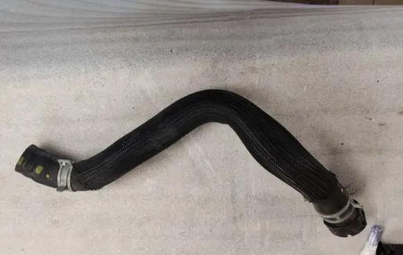Hyundai Ioniq Engine coolant pipe/hose