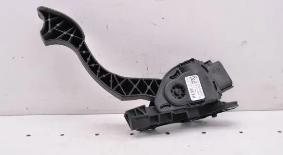 Ford Mondeo MK IV Accelerator throttle pedal 6G929F836RD 6PV01083414