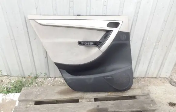 Citroen C4 I Picasso Coupe rear side trim panel 
