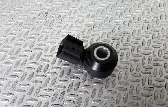 Jaguar X-Type Detonation knock sensor 1N1A12A699AA