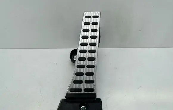 KIA Sorento Accelerator throttle pedal 32414400