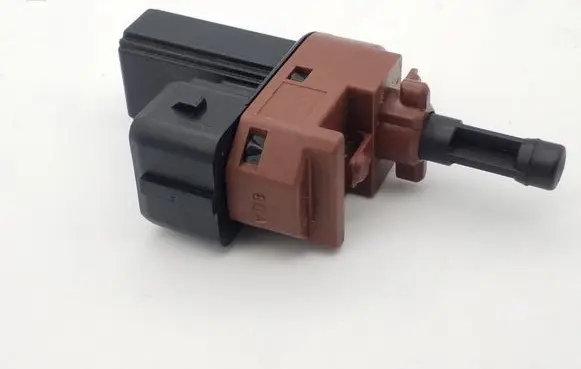 Clutch pedal sensor