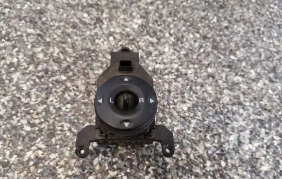 Hyundai Santa Fe Wing mirror switch 371480