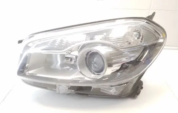 Nissan Qashqai Headlight/headlamp 26060BR00B