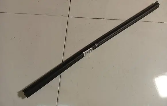 Ford C-MAX II Rear door glass trim molding 
