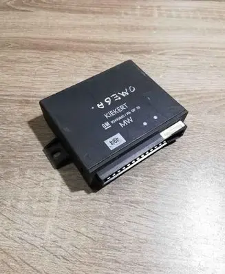 Opel Omega B1 Alarm control unit/module 90493865