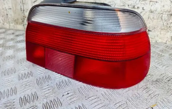 BMW 5 E39 Rear/tail lights 2496298 2VP00724008
