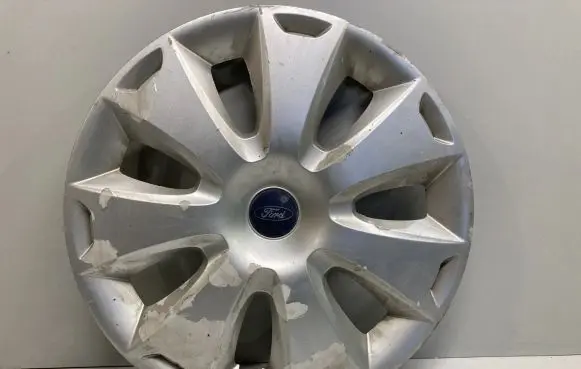 Ford Focus R16 wheel hub/cap/trim AM511000BA