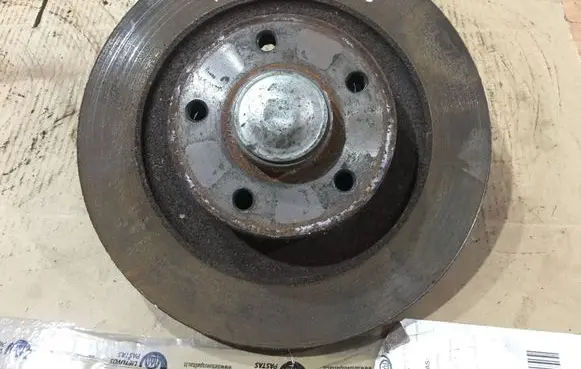 Renault Laguna III Rear wheel hub