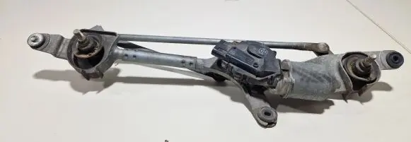 Opel Insignia A Front wiper linkage and motor 13227392