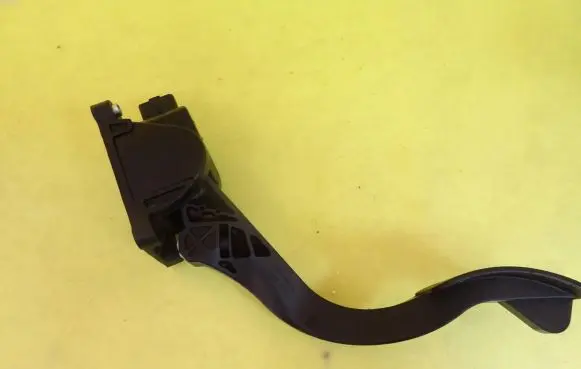 Citroen C4 I Picasso Accelerator throttle pedal 0280755044