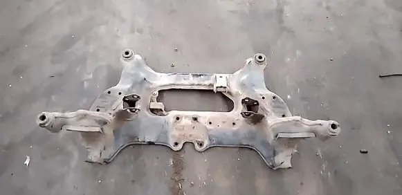 Nissan X-Trail T30 Front subframe