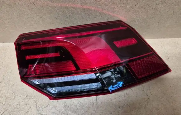Volkswagen Golf VIII Rear/tail lights 5H0945096C