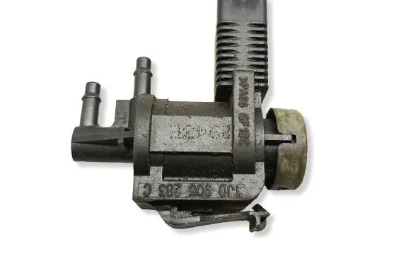 Audi A4 S4 B8 8K Turbo solenoid valve 1J0906283C