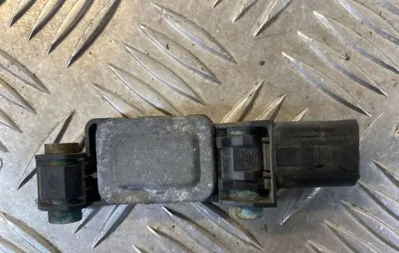 Audi A4 S4 B6 8E 8H Airbag deployment crash/impact sensor 8E0959651 0231303M4FLV
