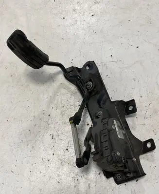 Renault Trafic II (X83) Accelerator throttle pedal 6PV00811915 8200008477