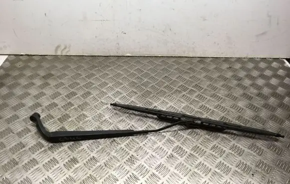 Toyota Corolla E120 E130 Front wiper blade arm
