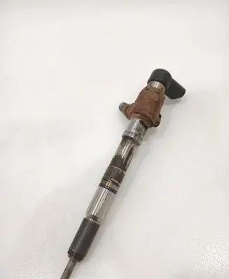 Volkswagen Caddy Fuel injector 03L130277B
