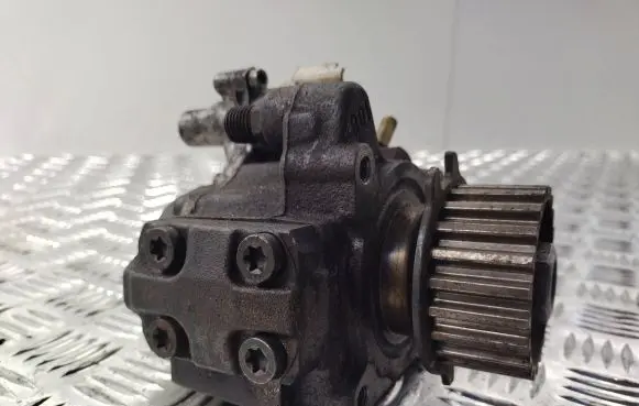 Volvo C30 Fuel injection high pressure pump 5WS40893 A2C5338406