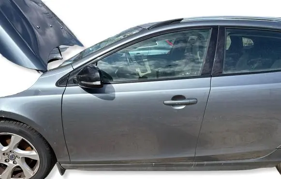 Volvo V40 Cross country Front door 