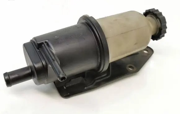Chrysler Voyager Power steering fluid tank/reservoir 04743067AB