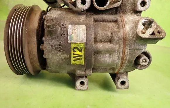 Hyundai Santa Fe Air conditioning (A/C) compressor (pump) F500-DQ7CA-04