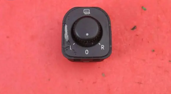 Volkswagen PASSAT B6 Mirror heating switch 1K0959565F