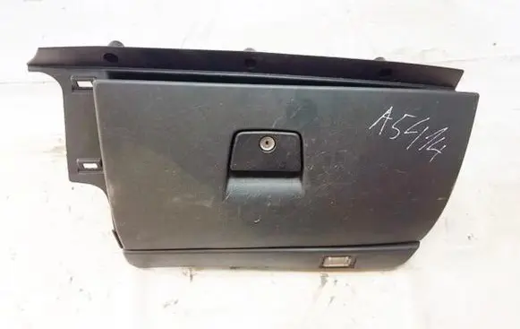Volvo V50 Glove box 8626141