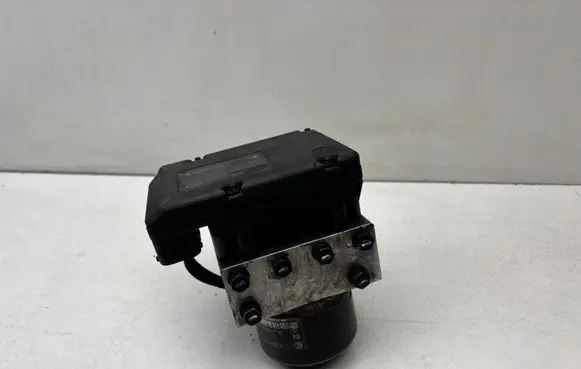 Volkswagen Golf IV ABS Pump 1J0907379G 1J0614117C