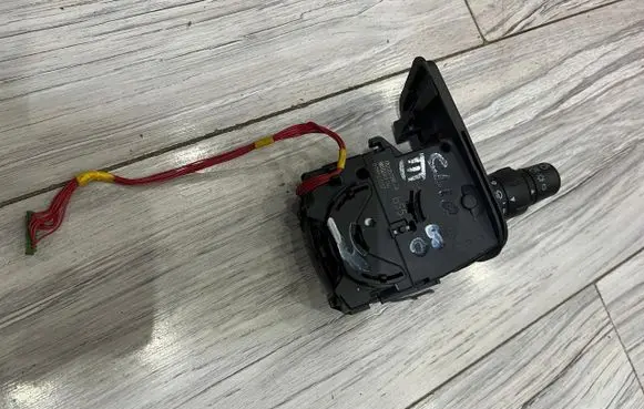 Renault Clio III Light switch