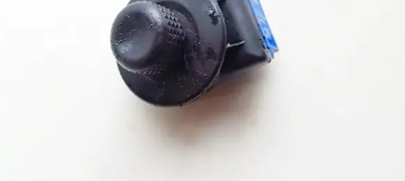 Peugeot Partner Wing mirror switch 185526
