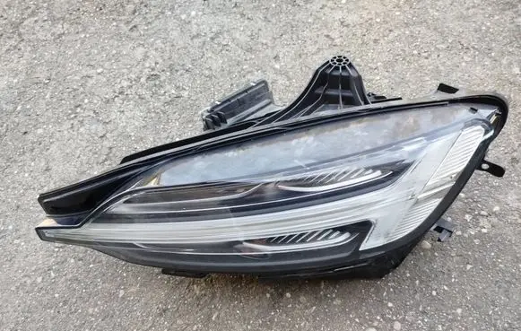 Volvo V60 Headlight/headlamp 22025901