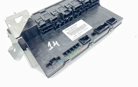 Mercedes-Benz E W211 Comfort/convenience module 2115452101 5DK00804750