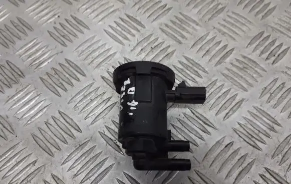 Chrysler PT Cruiser Valve vacuum 