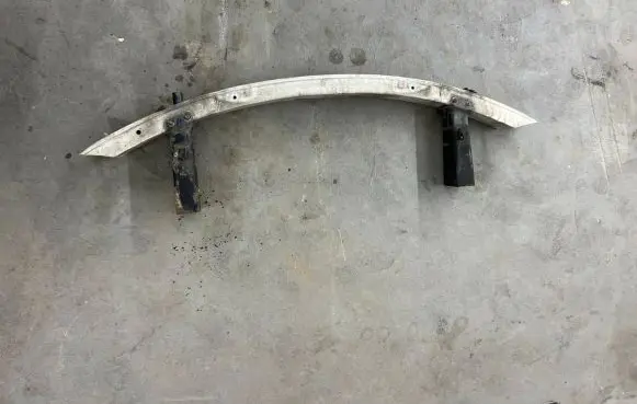 Mercedes-Benz CLS C219 Front bumper cross member