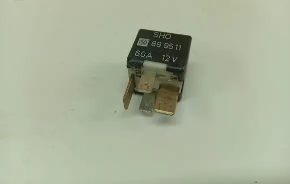 Audi A4 S4 B5 8D Other relay 899511