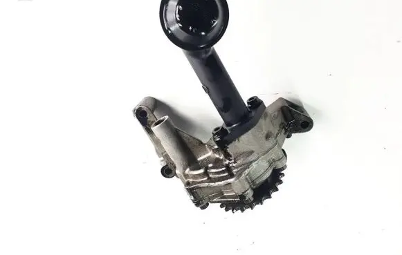 Skoda Octavia Mk2 (1Z) Oil pump 