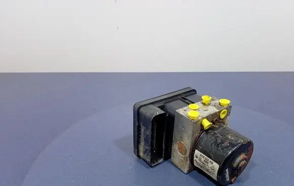 Renault Laguna II ABS Pump 8200053422