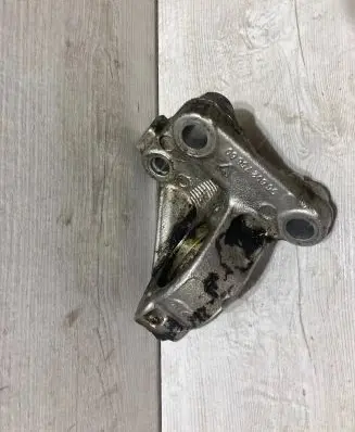 Citroen C3 Aircross Driveshaft support bearing bracket 9680276880