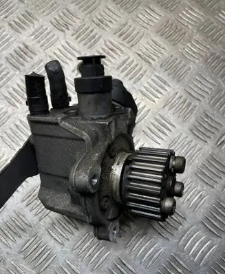 Volkswagen PASSAT CC Fuel injection high pressure pump 0445010526 03L130755L 10050314