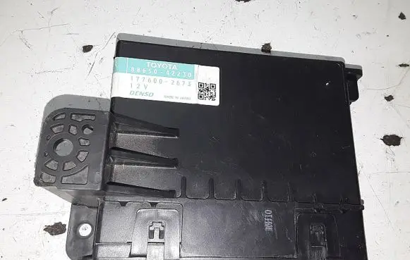Toyota RAV 4 (XA30) Engine control unit/module 88650-42230