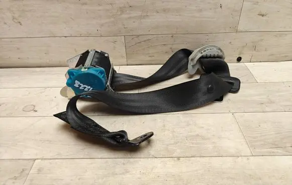 Hyundai i20 (PB PBT) Rear seatbelt 898101J000