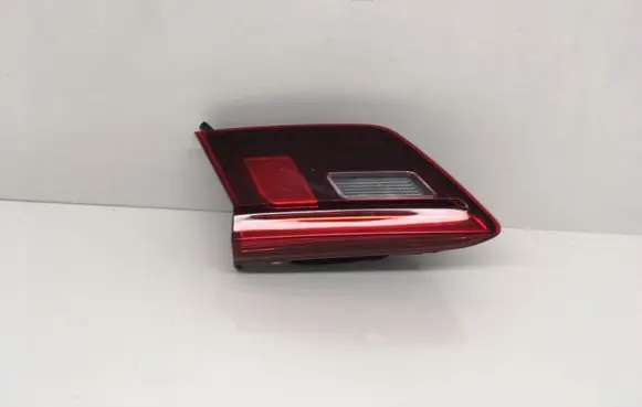 Volkswagen Tiguan Tailgate rear/tail lights 5NA945094