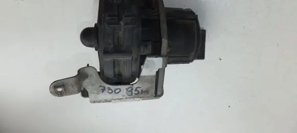 BMW 7 E38 Secondary air pump 1704559 11721704559