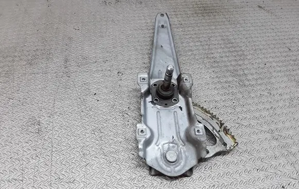 Rear door manual window regulator