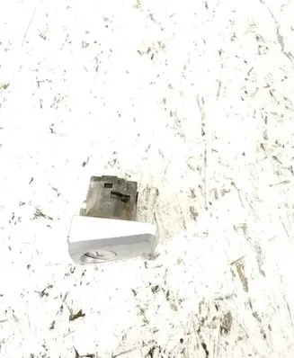 Opel Astra H Front door lock (next to the handle) 