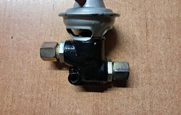 Mercedes-Benz S W126 EGR valve 0011401460